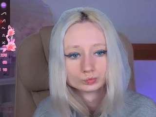 katiakim's CamSoda show and profile