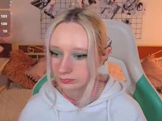 katiakim's CamSoda show and profile