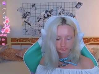 le modèle katiakim est en webcam porno dans un show sur le site camsoda, il possède les tags suivants: amateur,blowjob,tittyfuck,spanking,solo show,smoking,skinny,red hair,public,no drinking,hairy-pussy,fingering,fetish,cum,blue eyes,hd,small-tits,white