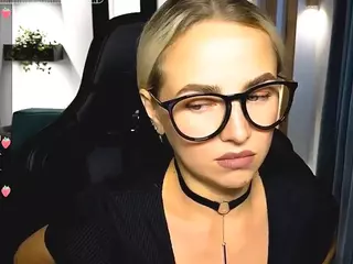 MiraMermayd's Live Sex Cam Show