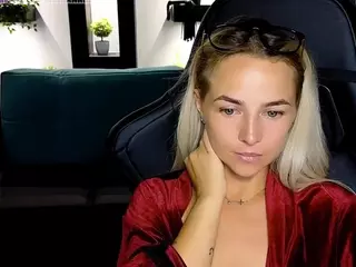 MiraMermayd's Live Sex Cam Show