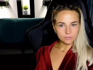 MiraMermayd's Live Sex Cam Show