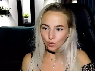 MiraMermayd's Live Sex Cam Show