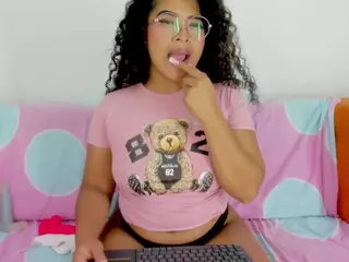 mohannah1's Live Sex Cam Show