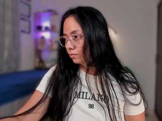 Miisscanela live cam preview