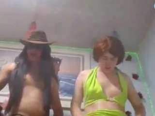 hotsexybigcum Live Webcam on CamSoda