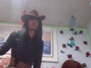 hotsexybigcum webcam