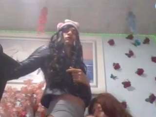 hotsexybigcum webcam