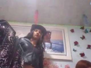 hotsexybigcum webcam