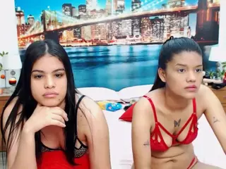 MishellFolk's Live Sex Cam Show