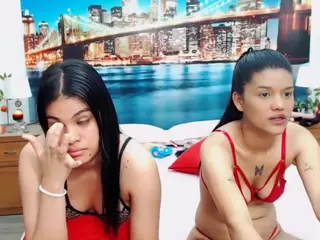 MishellFolk's Live Sex Cam Show