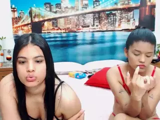 MishellFolk's Live Sex Cam Show