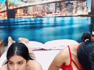 MishellFolk's Live Sex Cam Show
