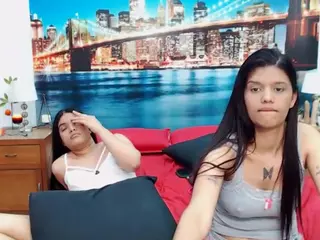 MishellFolk's Live Sex Cam Show