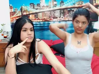 MishellFolk's Live Sex Cam Show
