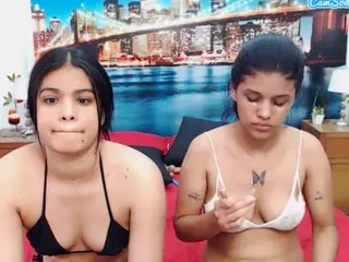MishellFolk's Live Sex Cam Show