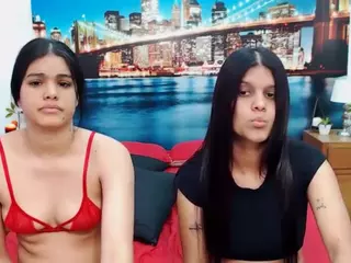 MishellFolk's Live Sex Cam Show