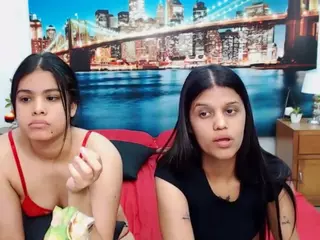 MishellFolk's Live Sex Cam Show