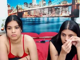 MishellFolk's Live Sex Cam Show
