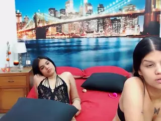 MishellFolk's Live Sex Cam Show