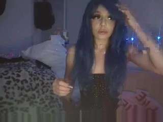 ravebunnyyy's CamSoda show and profile