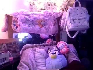 ravebunnyyy Tiny live webcam