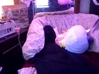 ravebunnyyy's CamSoda show and profile