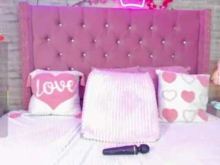 irina-foxx1's CamSoda show and profile