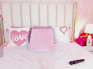 irina-foxx1's CamSoda show and profile