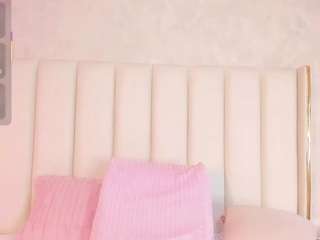 le modèle irina-foxx1 est en webcam porno dans un show sur le site camsoda, il possède les tags suivants: anal toys,average,big cock,black-hair,brown-eyes,cumshot,drinking,orgasm,spank,tattoos,tease,hd