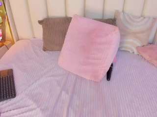 Irina-Foxx1 live cam on CamSoda