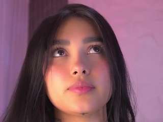 kaillyn-r's CamSoda show and profile