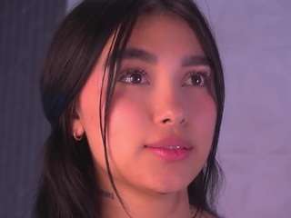 kaillyn-r's CamSoda show and profile