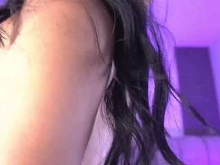 kaillyn-r's CamSoda show and profile