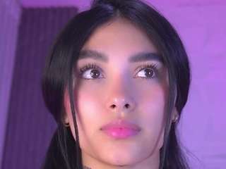 kaillyn-r Live Webcam on CamSoda