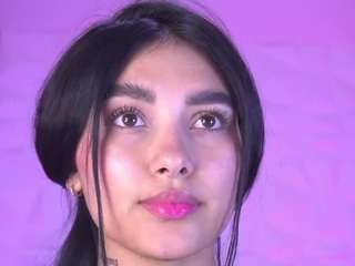 kaillyn-r Live Webcam on CamSoda