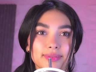 le modèle kaillyn-r est en webcam porno dans un show sur le site camsoda, il possède les tags suivants: anal,natural,young-adult,toys,thong,teen 18,tease,strip,solo,small-ass,pussy,ass,pov,lush,lovense,lingerie,hairy-pussy,fetish,cum,brown-eyes