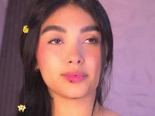 kaillyn-r's CamSoda show and profile