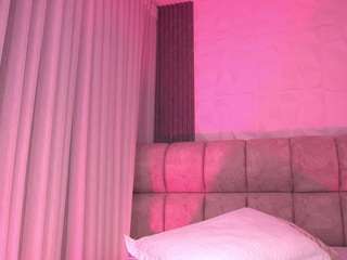 le modèle kaillyn-r est en webcam porno dans un show sur le site camsoda, il possède les tags suivants: anal,natural,young-adult,thong,teen 18,tease,strip,solo,small-ass,pussy,ass,pov,lush,lingerie,hairy-pussy,fetish,cum,brown-eyes,black-hair,bikini