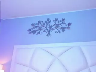 MelanieKlaus's Live Sex Cam Show