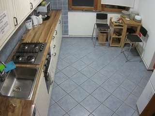 Voyeurcam-julmodels-kitchen-2