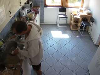 voyeurcam-julmodels-kitchen-2