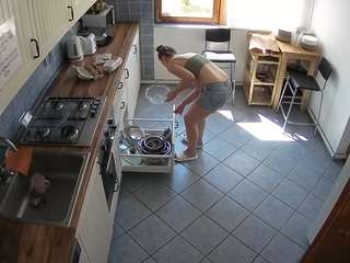 Voyeurcam-julmodels-kitchen-2 live sex cam video