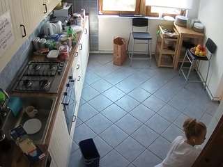 voyeurcam-julmodels-kitchen-2