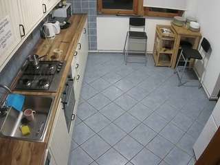 voyeurcam-julmodels-kitchen-2