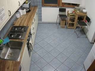 camsoda voyeurcam-julmodels-kitchen-2