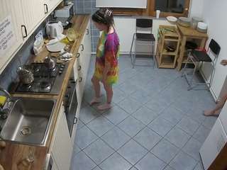 camsoda voyeurcam-julmodels-kitchen-2