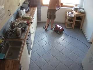 camsoda voyeurcam-julmodels-kitchen-2