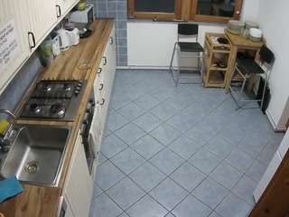 camsoda voyeurcam-julmodels-kitchen-2