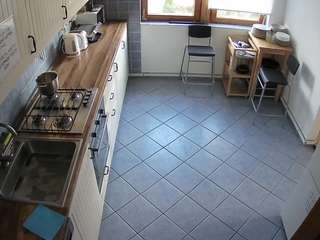 voyeurcam-julmodels-kitchen-2